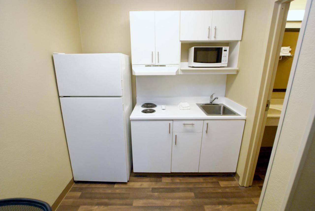 Queen Studio - Non-Smoking at Extended Stay America Suites Louisville Dutchman