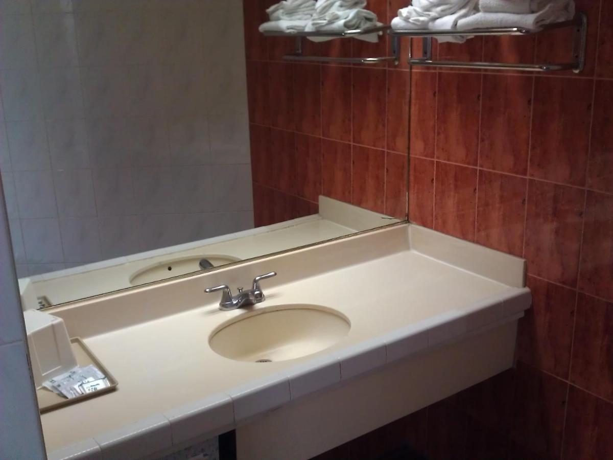 | Downey Inn Luxury Suites