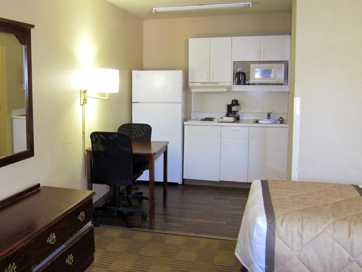 Studio with 2 Twin Beds - Non-Smoking at Extended Stay America Suites Seattle Tukwila