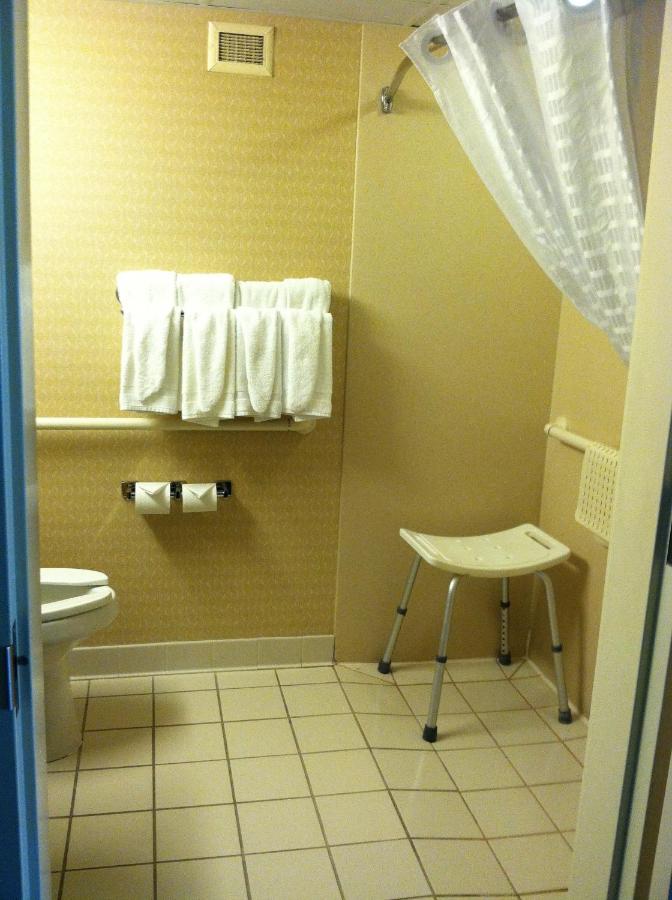 Queen Room with Two Queen Beds - Accessible - Pet Friendly at Country Inn & Suites by Radisson, Fredericksburg South (I-95), VA