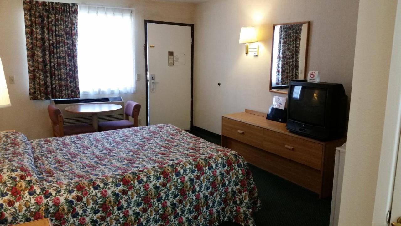 | Economy Inn Motel