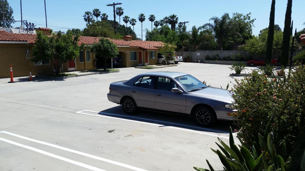 | Economy Inn Motel