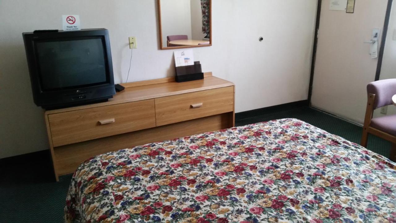 | Economy Inn Motel