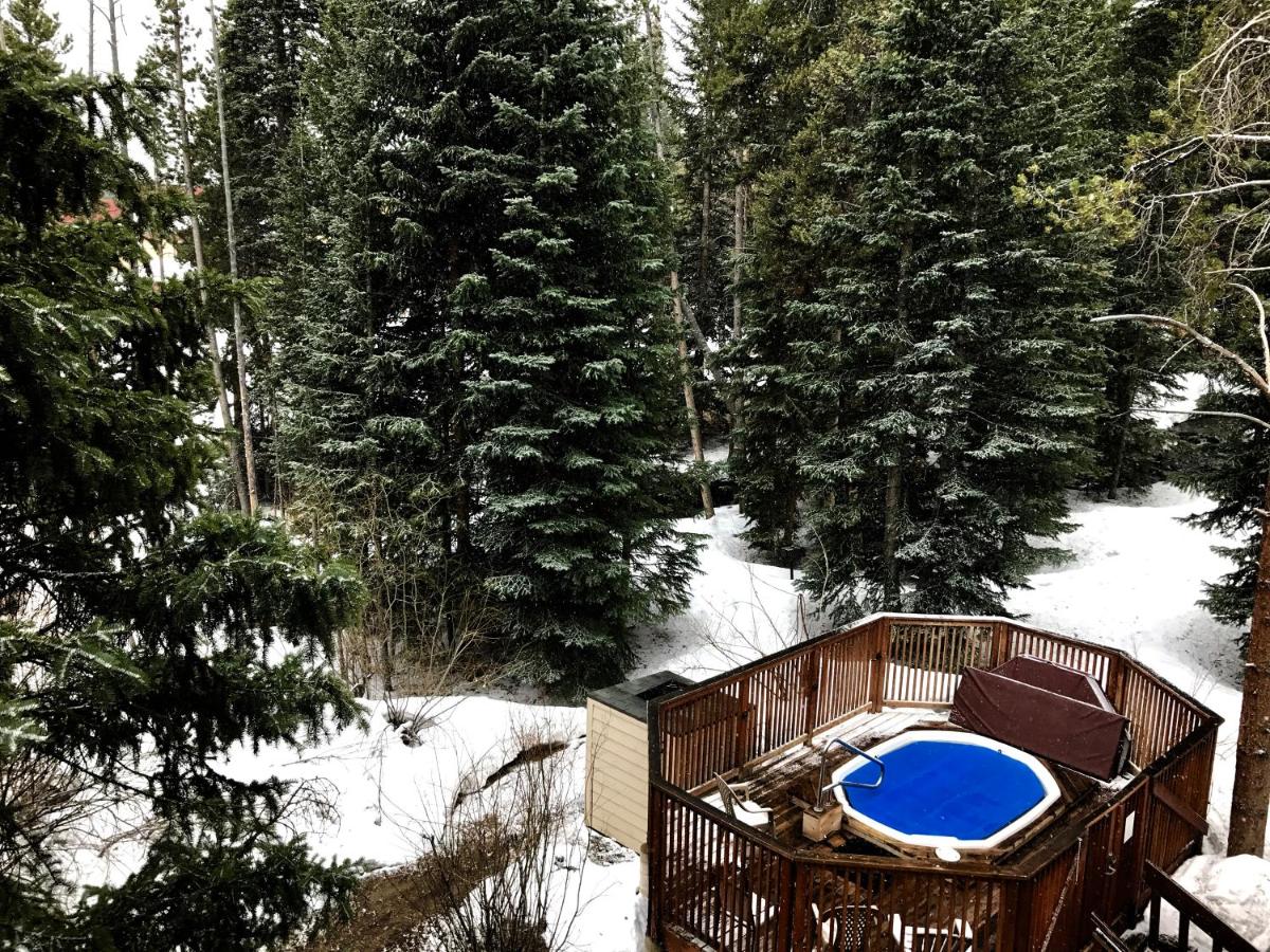 | Breck Creekside at Wildwood Suites