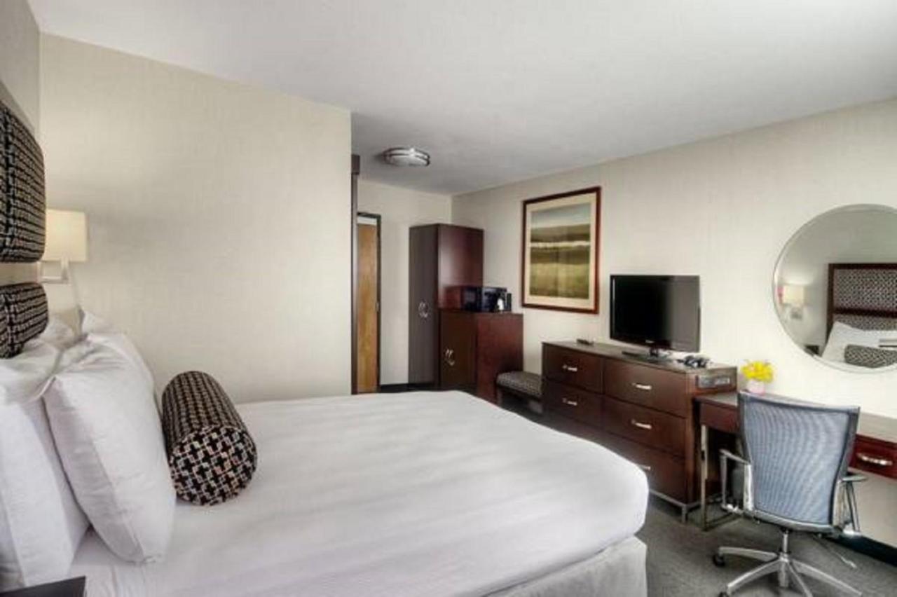 Queen Room at Maple Tree Inn