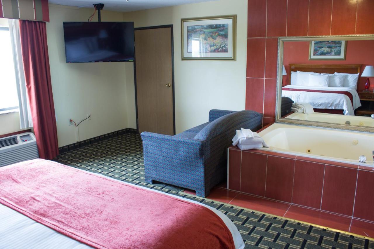 Deluxe King Suite - Non-Smoking at Baymont by Wyndham Springfield IL