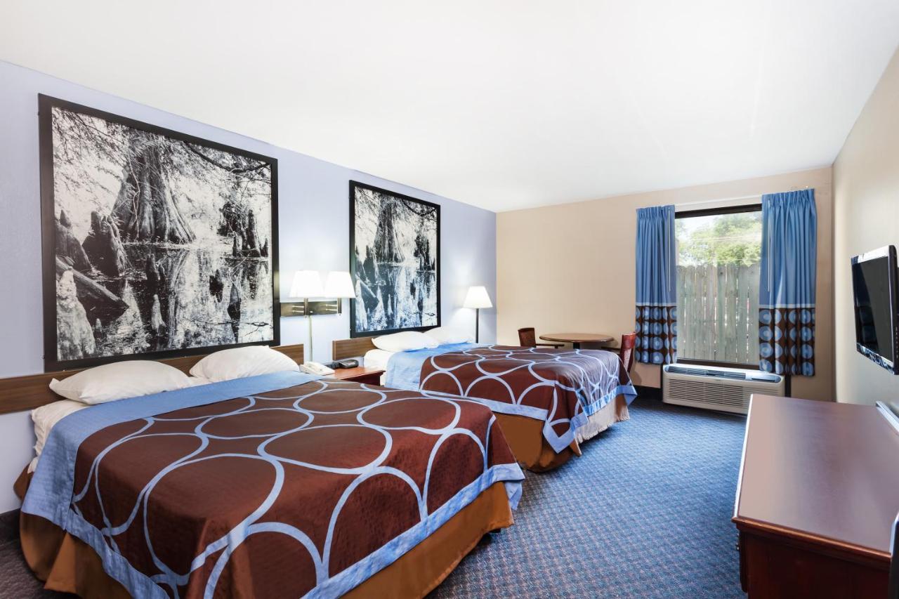 Double Room with Two Double Beds - Non-Smoking at Super 8 by Wyndham Indianola