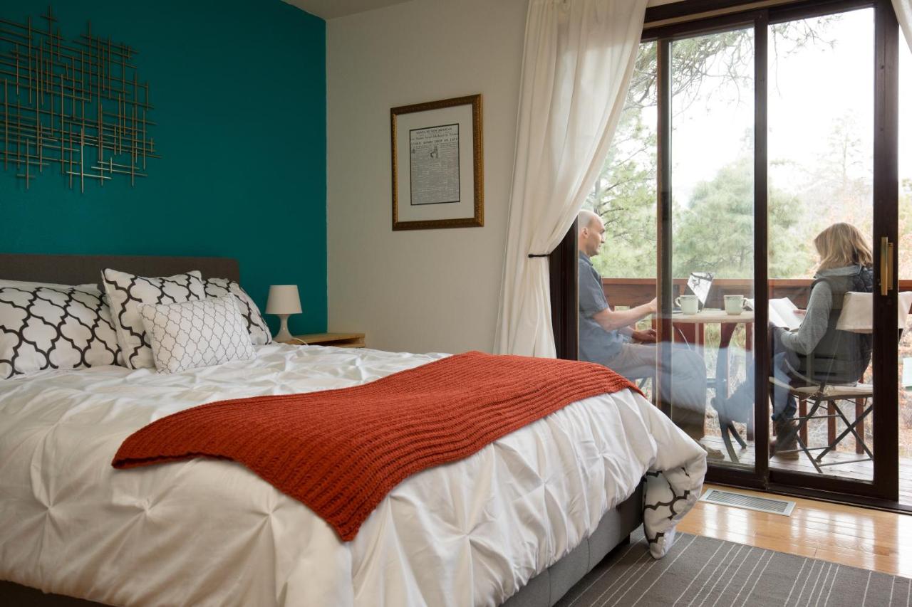 | Pueblo Canyon Inn