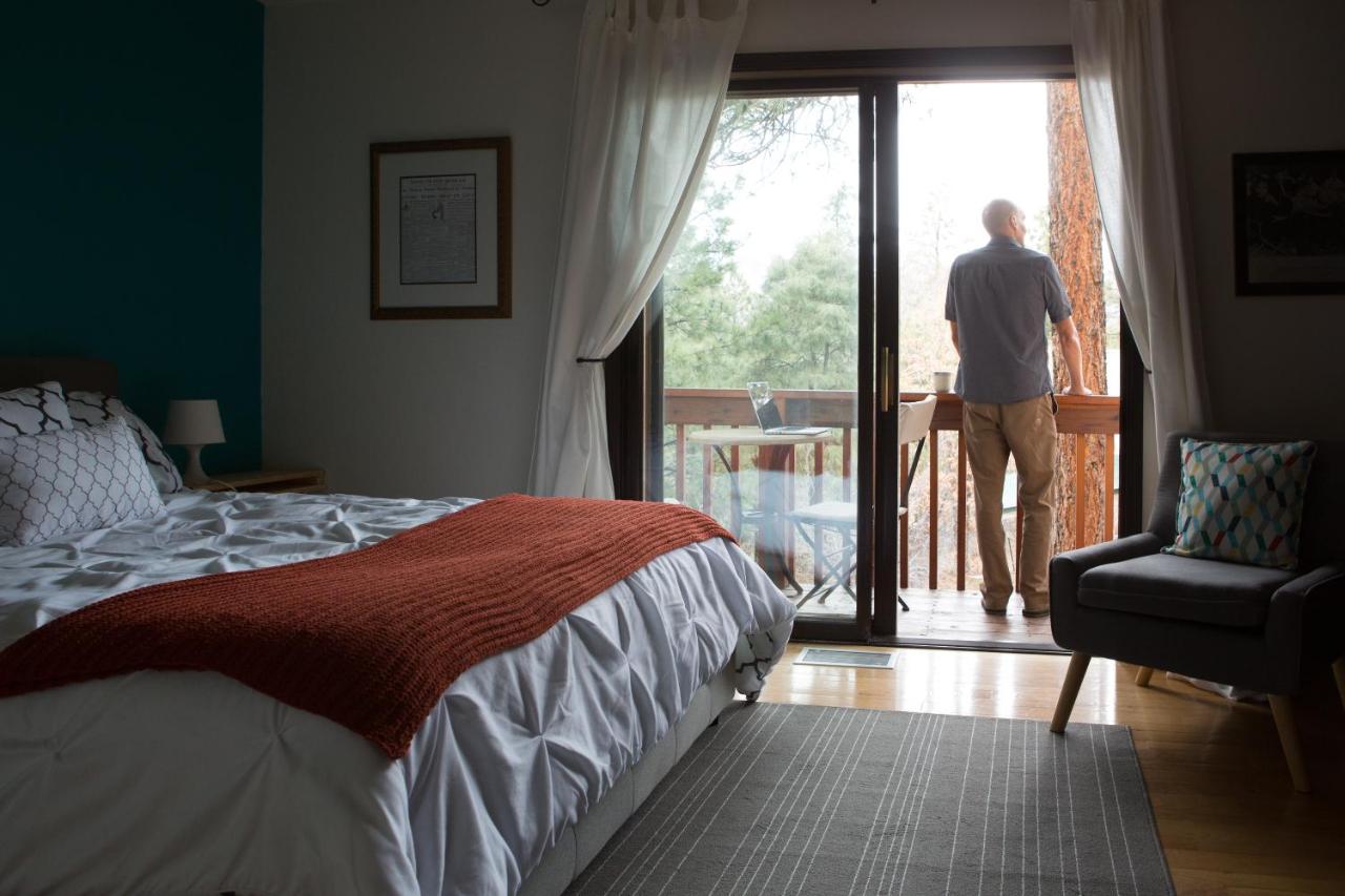 | Pueblo Canyon Inn