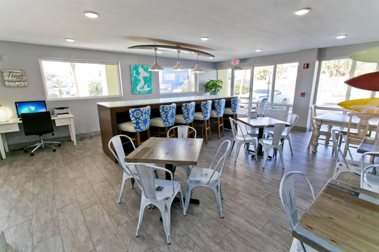 | Surf & Sand Hotel