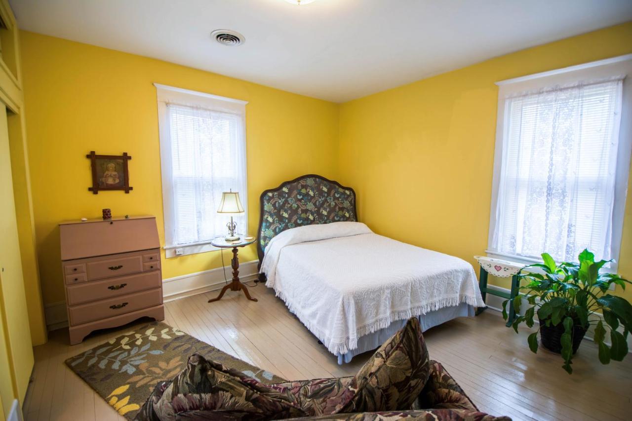 | The Dailey Renewal Retreat B & B