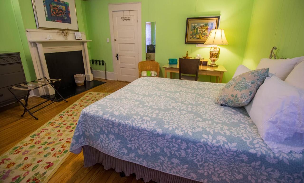| The Dailey Renewal Retreat B & B
