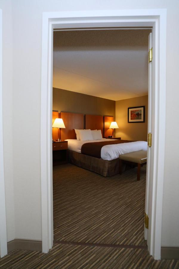 Deluxe King Suite - Non-Smoking at Best Western La Plata Inn
