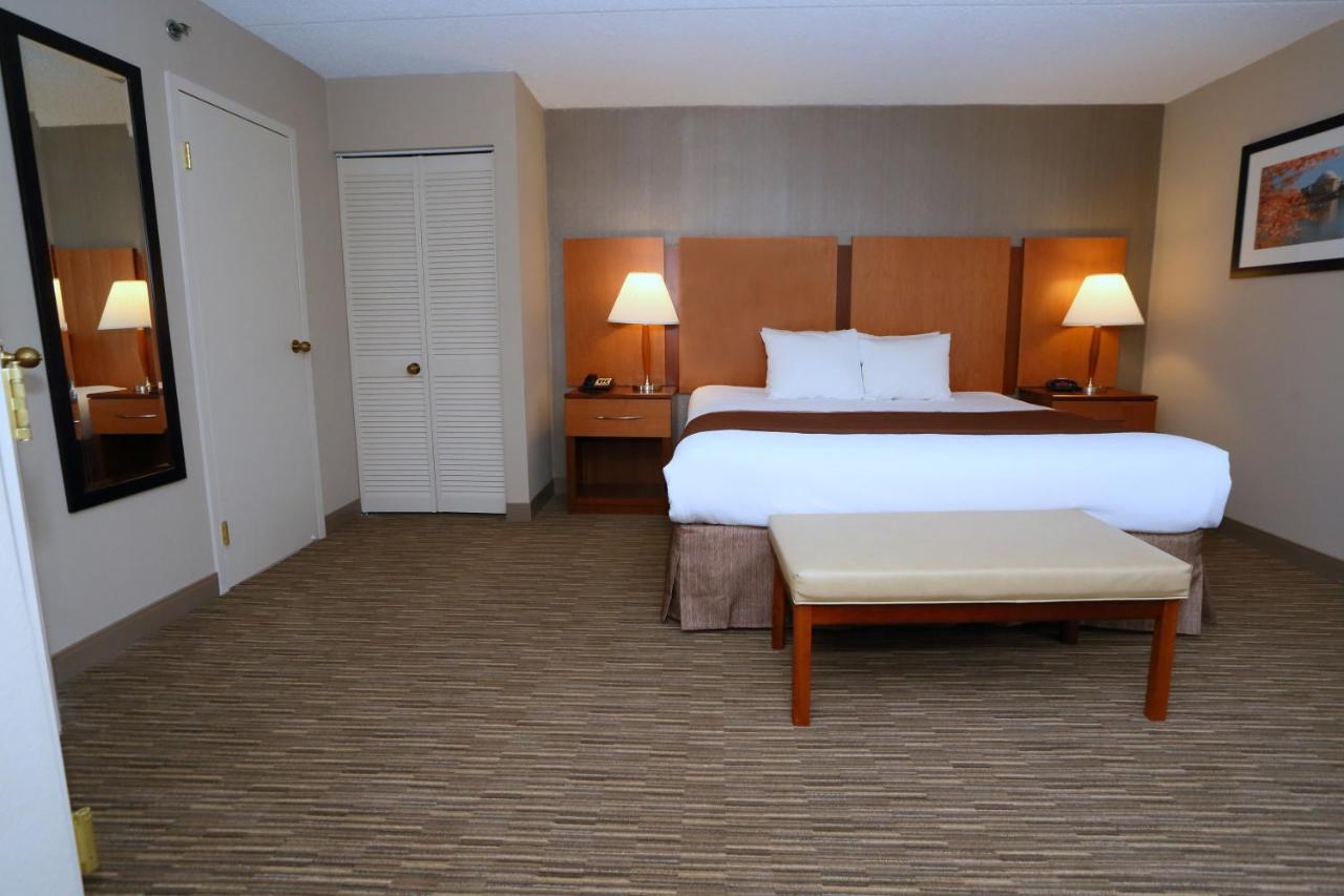 Deluxe King Suite - Non-Smoking at Best Western La Plata Inn