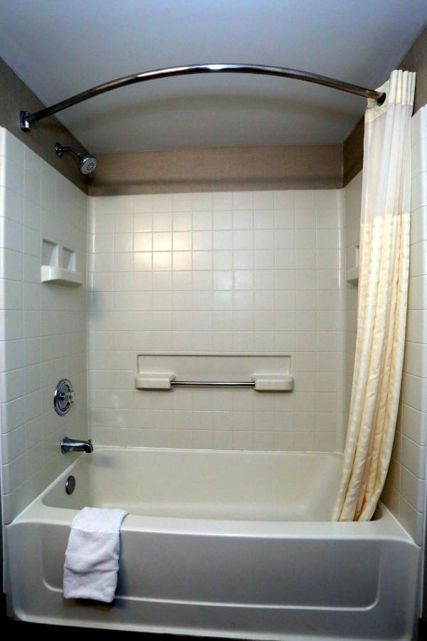 Double Room with Two Double Beds - Non-Smoking at Best Western La Plata Inn