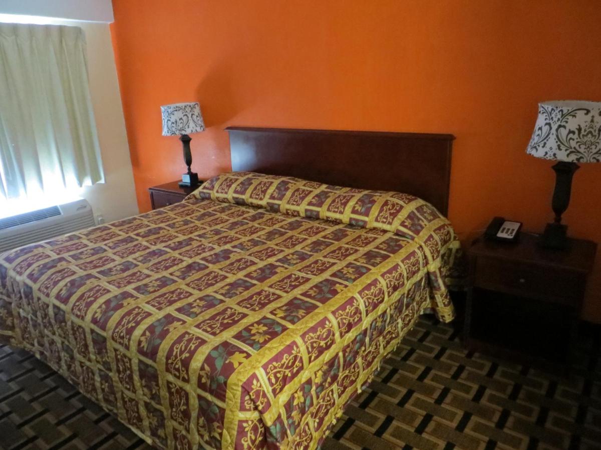| Budget Inn