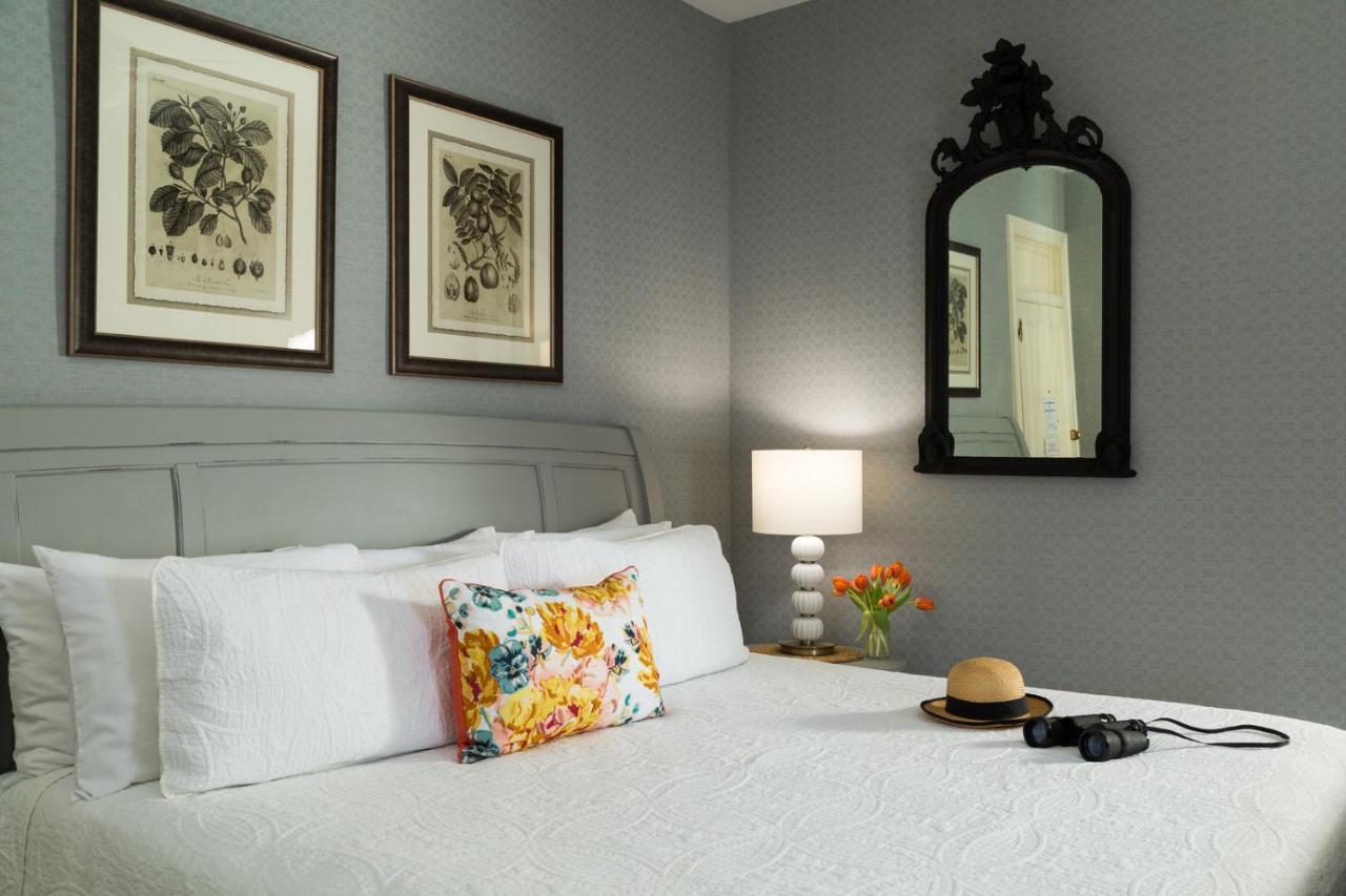  | The Carroll Villa Hotel