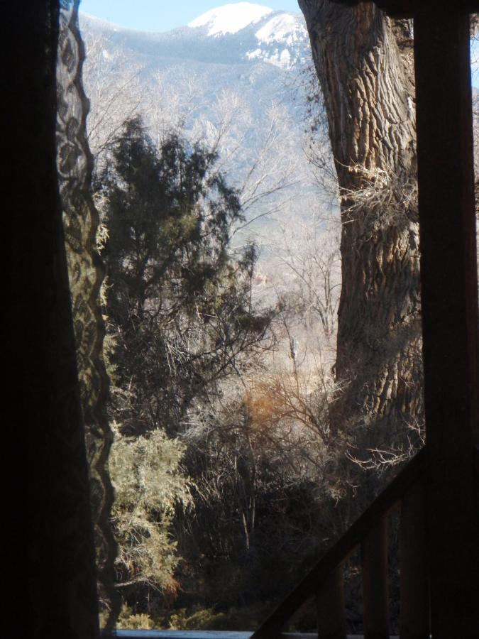 | Touchstone Inn