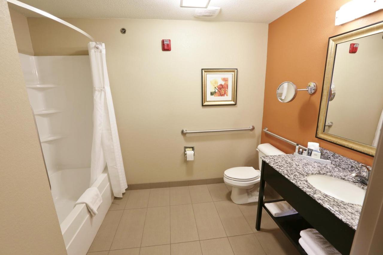 Double Queen Suite - Non-Smoking at Best Western Plus Washington Hotel