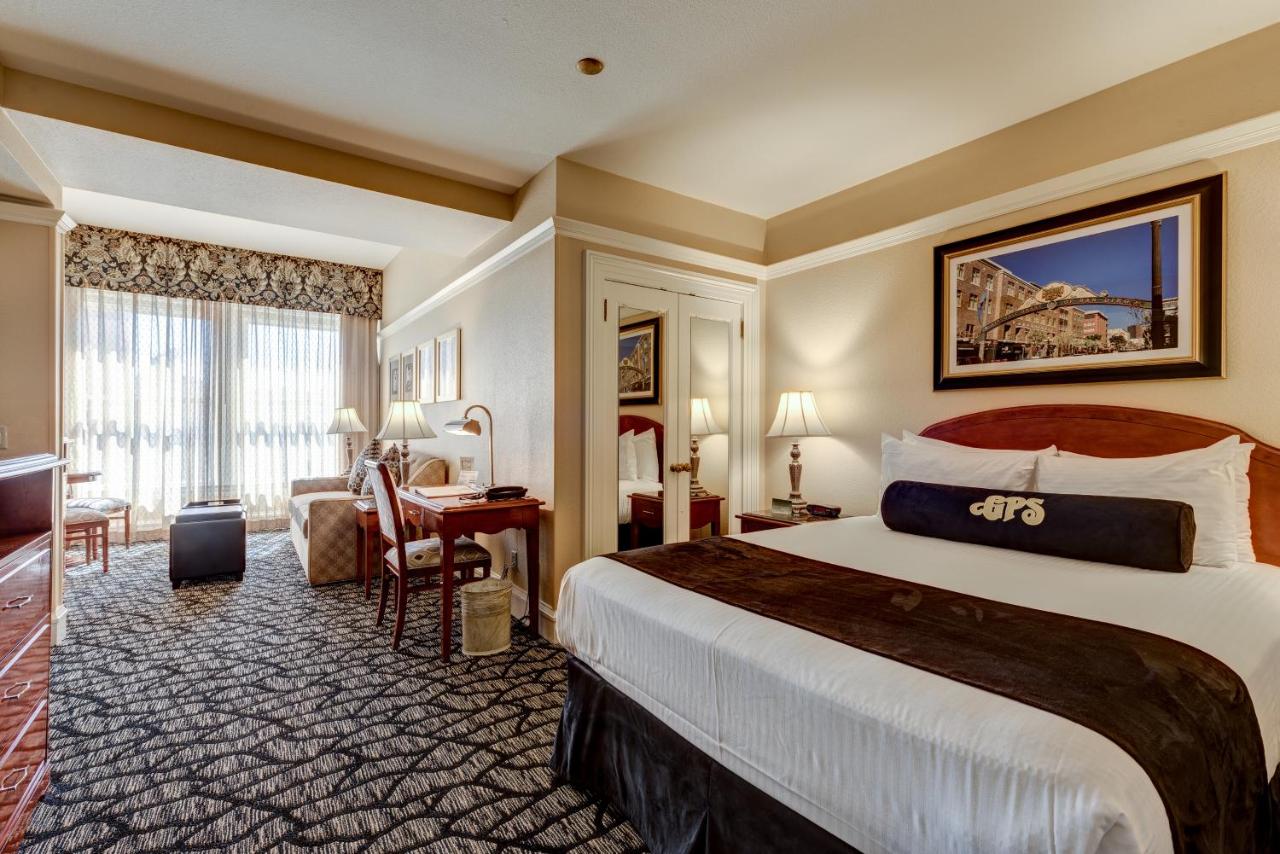 | Gaslamp Plaza Suites