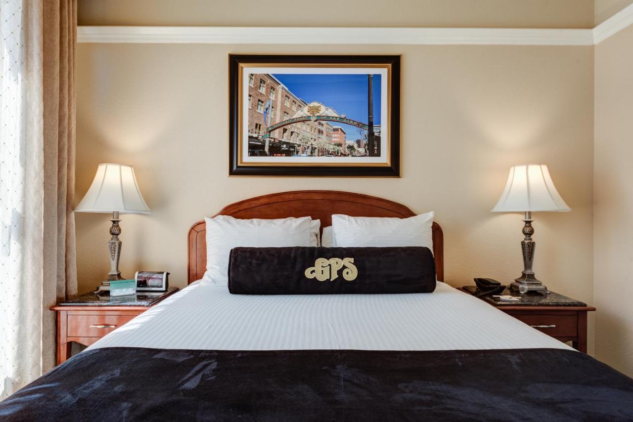 One-Bedroom Suite at Gaslamp Plaza Suites