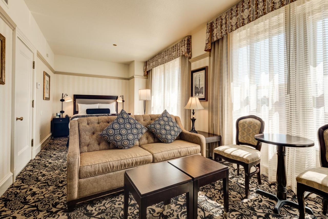 Junior Suite at Gaslamp Plaza Suites