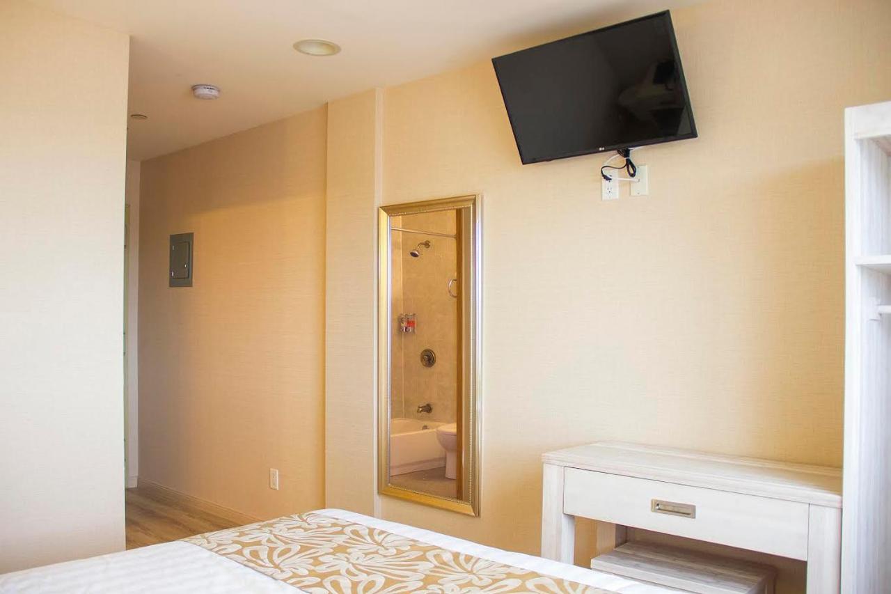 | Phoenix Hotel Brooklyn Sunset Park