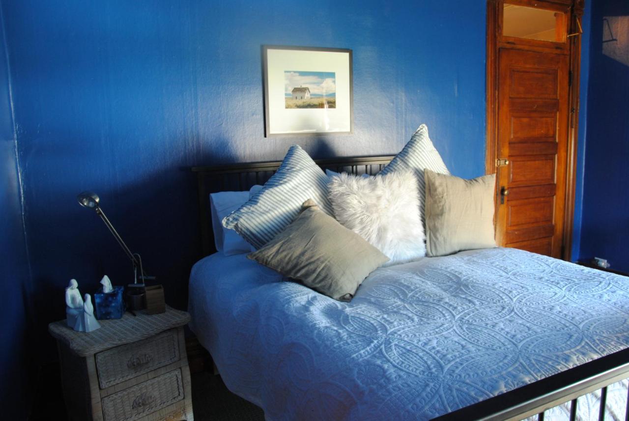 | Off Broadway B & B