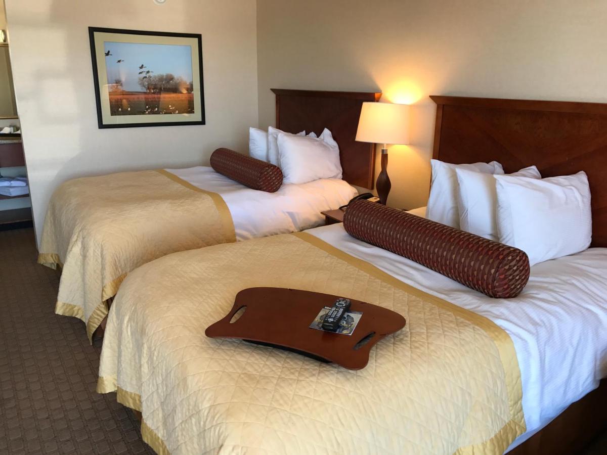  | Norfolk Country Inn and Suites