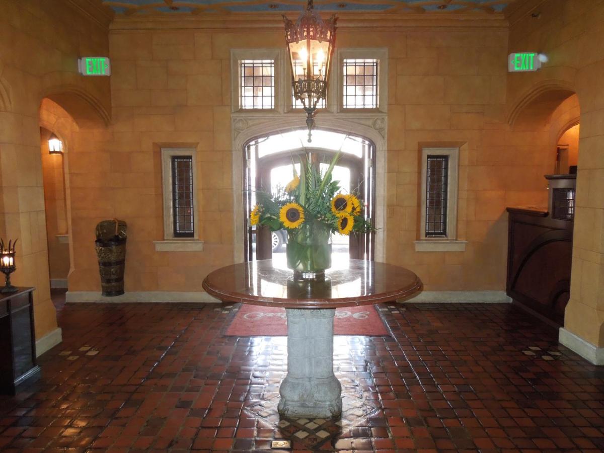 | Henley Park Hotel