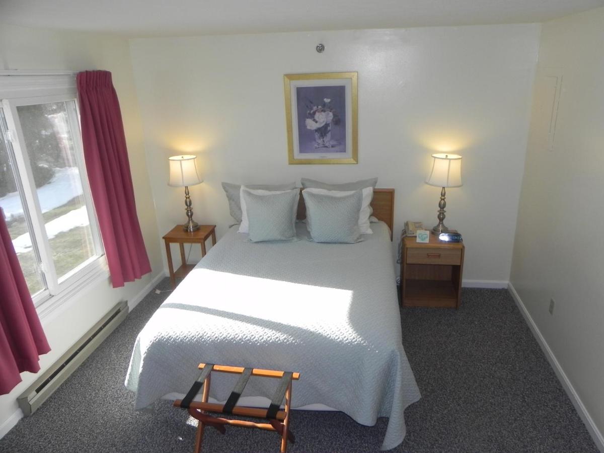  | Elmwood Resort Hotel