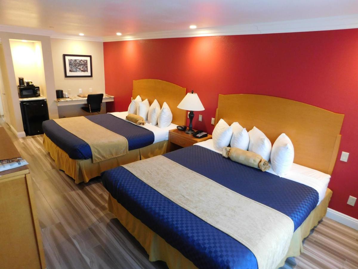 King Room with Two King Beds - Non-Smoking at Best Western Plus Anaheim Orange County Hotel