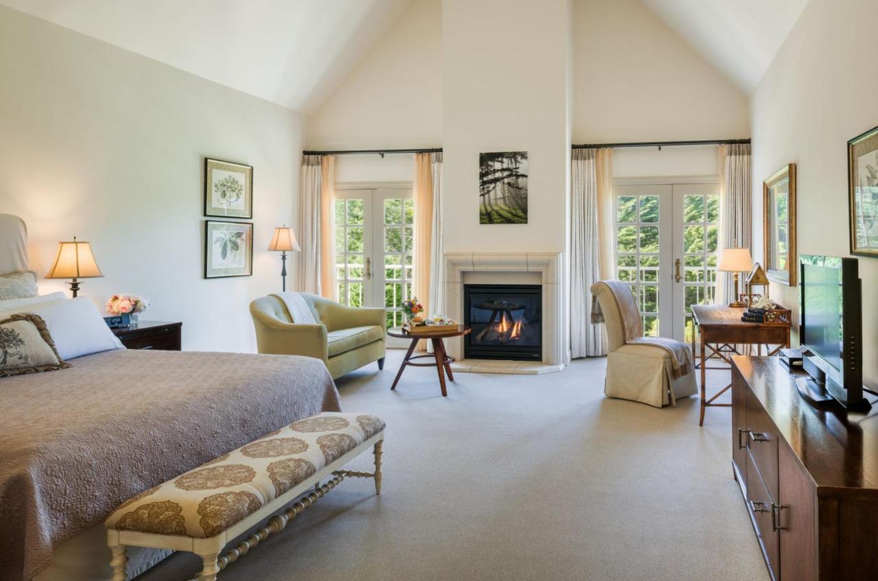 | Seal Cove Inn