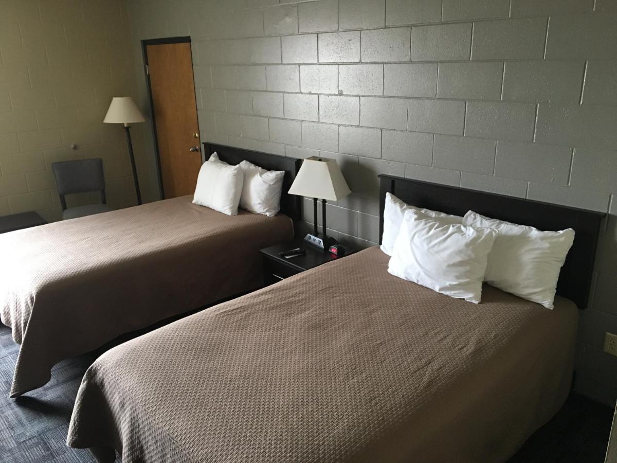 | Sunlac Inn Lakota