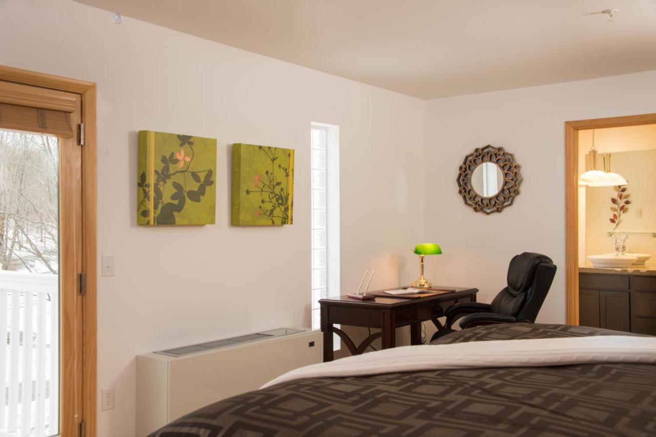 | River Spring Lodge