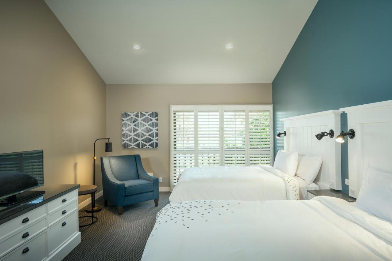 | Pacific Shores Inn
