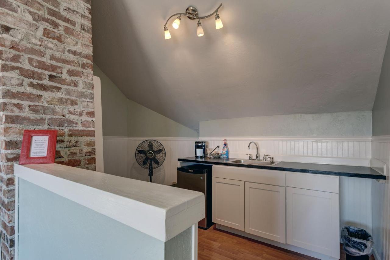 | Nantucket Inn - Anacortes