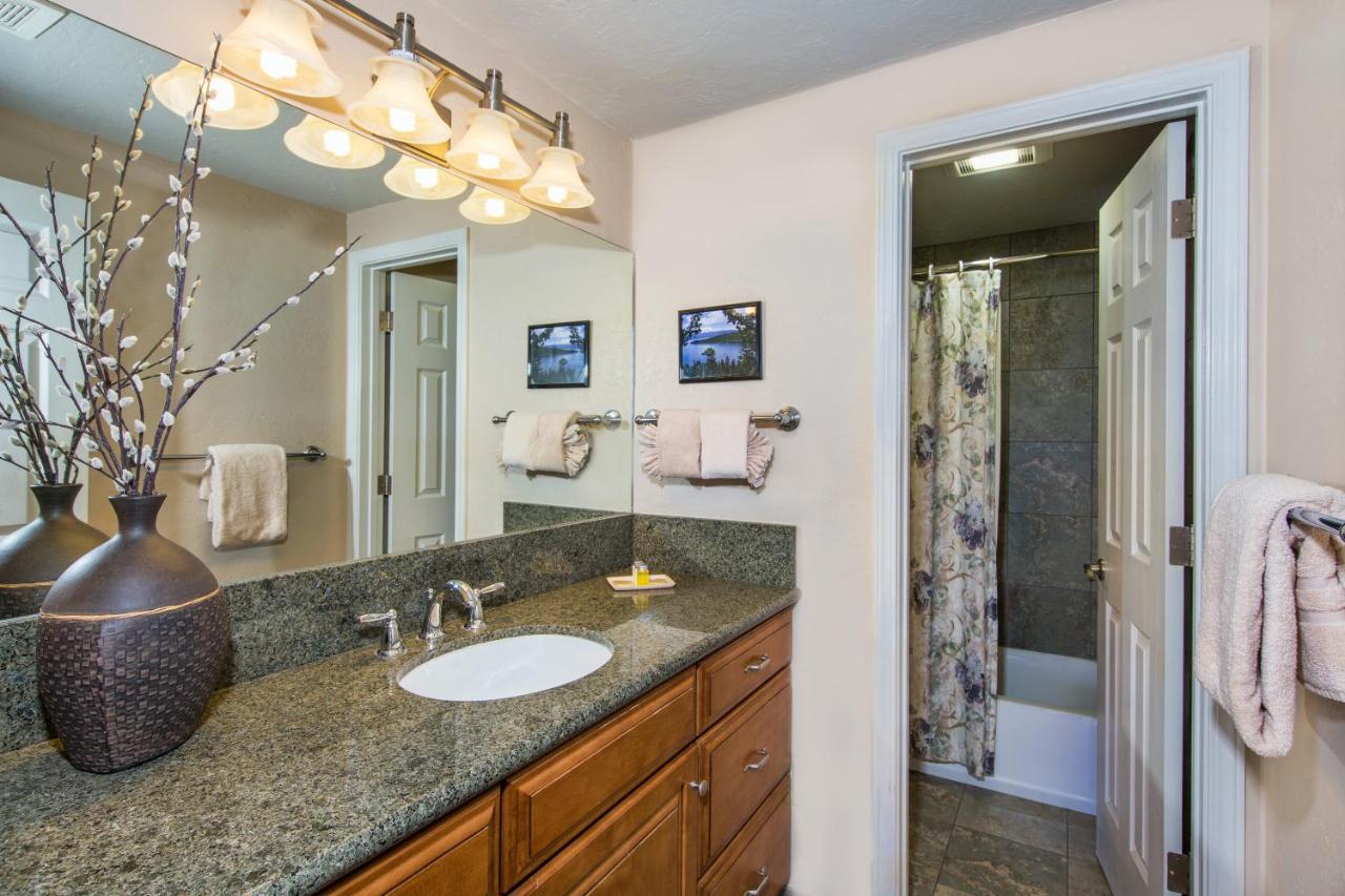 One-Bedroom Apartment at Tahoe Lakeshore Lodge & Spa