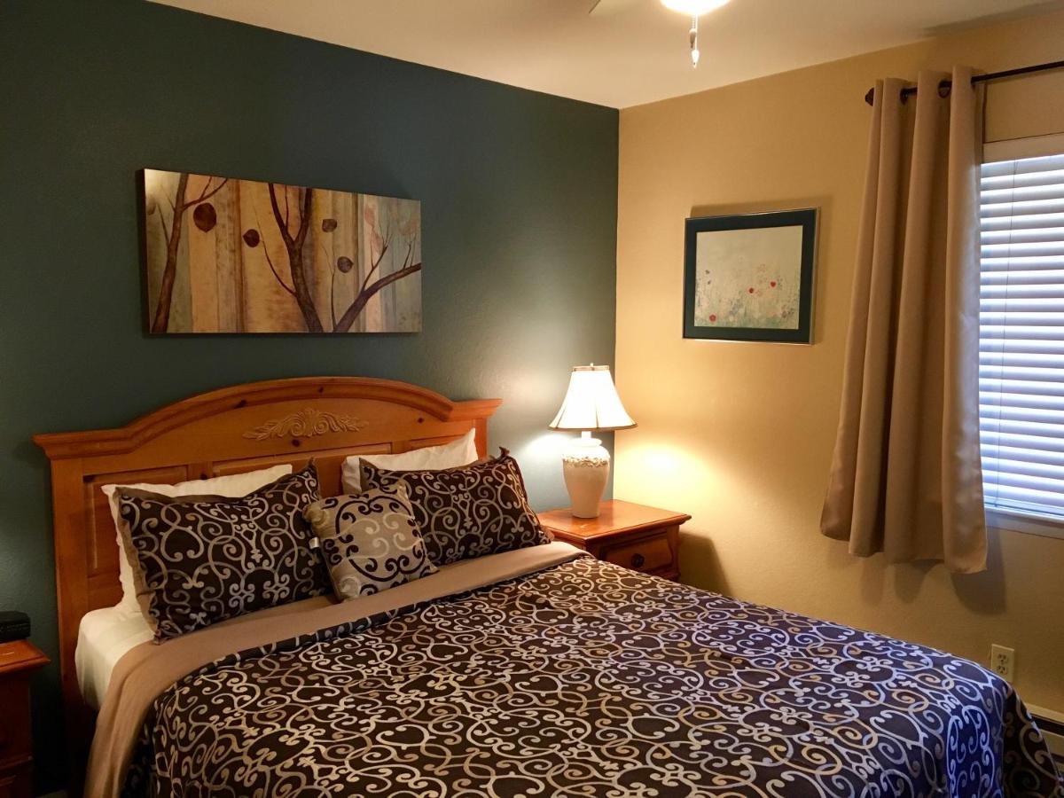 One-Bedroom Apartment at Tahoe Lakeshore Lodge & Spa