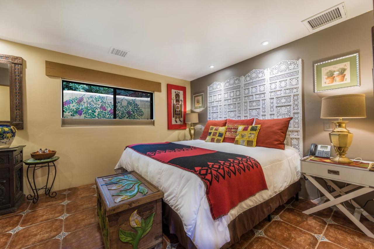 Deluxe One-Bedroom Suite at A Sunset Chateau