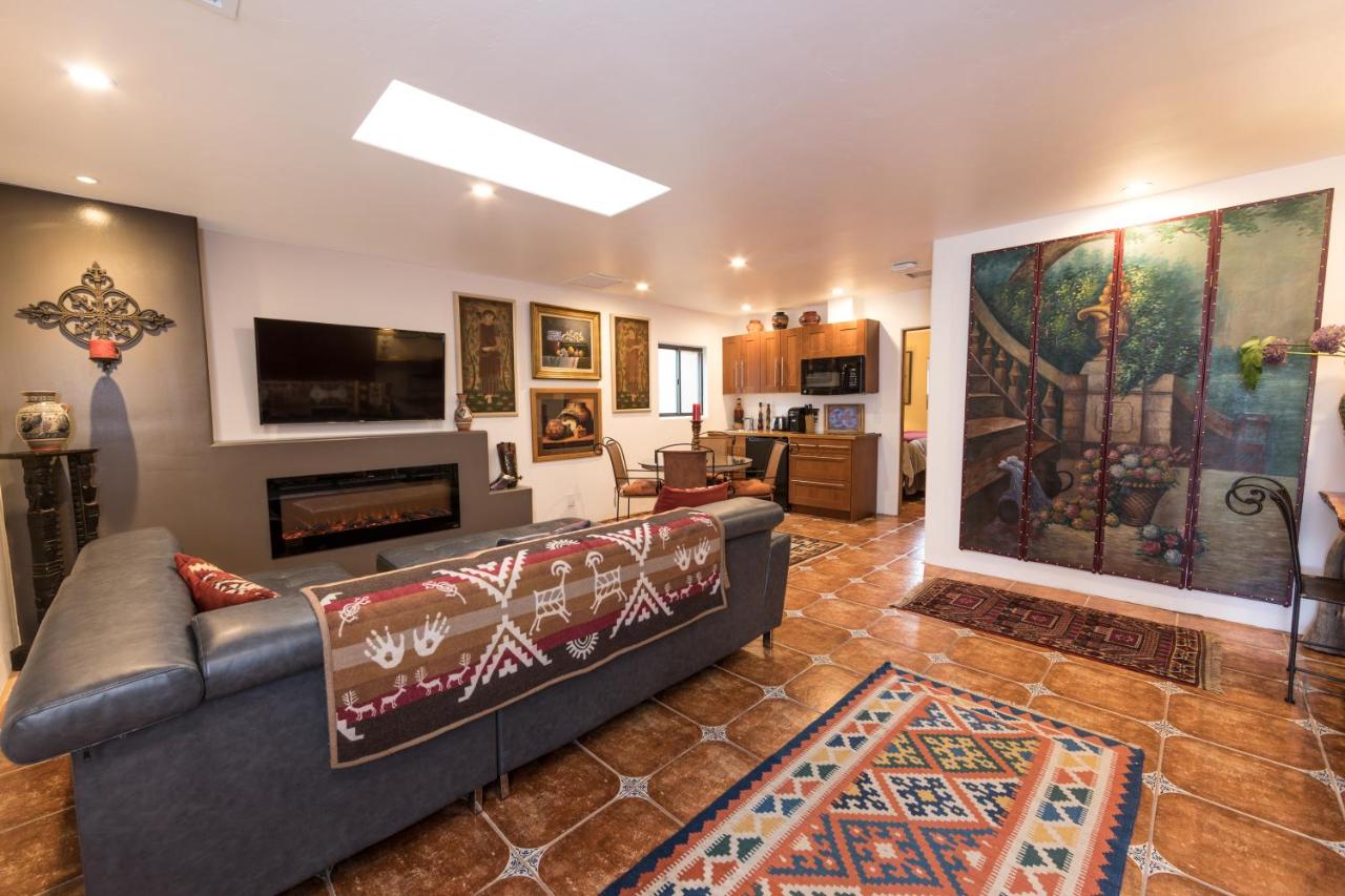 Deluxe One-Bedroom Suite at A Sunset Chateau