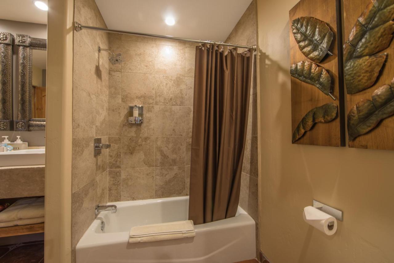Deluxe One-Bedroom Suite at A Sunset Chateau