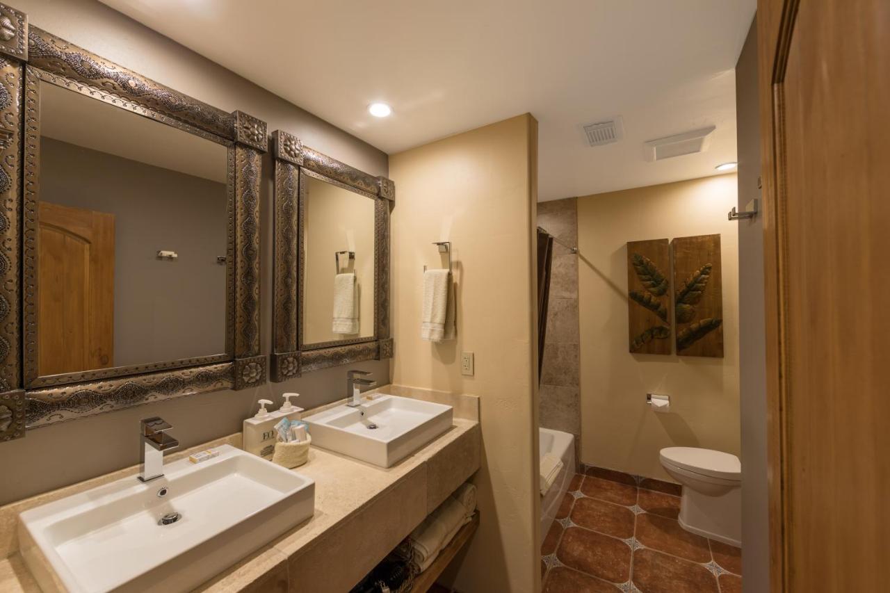 Deluxe One-Bedroom Suite at A Sunset Chateau