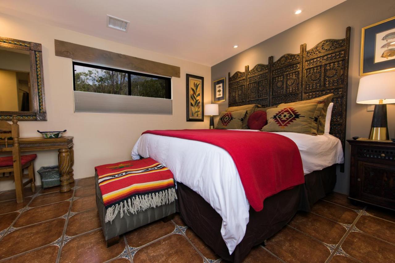 Deluxe One-Bedroom Suite at A Sunset Chateau
