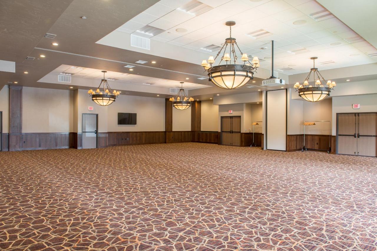 | Cedar Creek Lodge & Conference Center