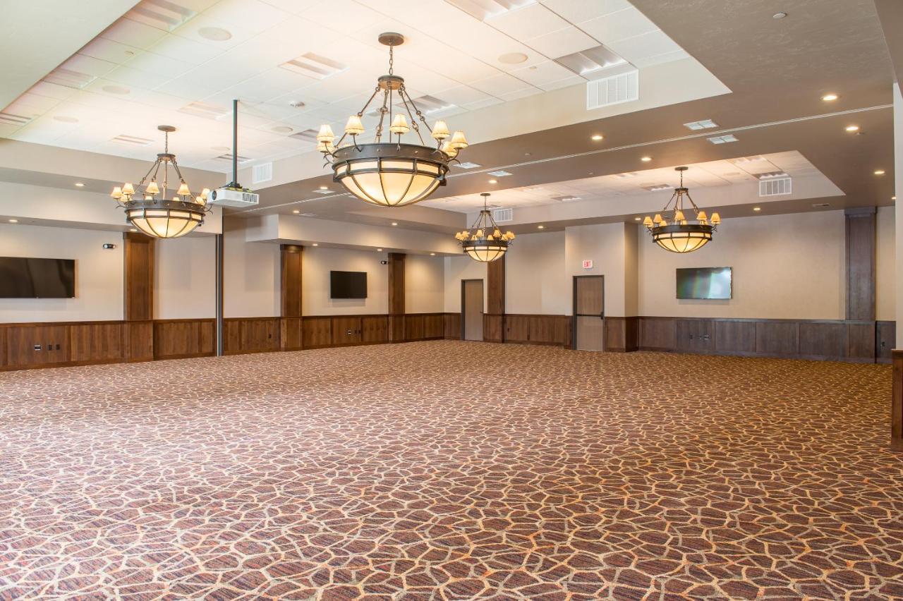 | Cedar Creek Lodge & Conference Center