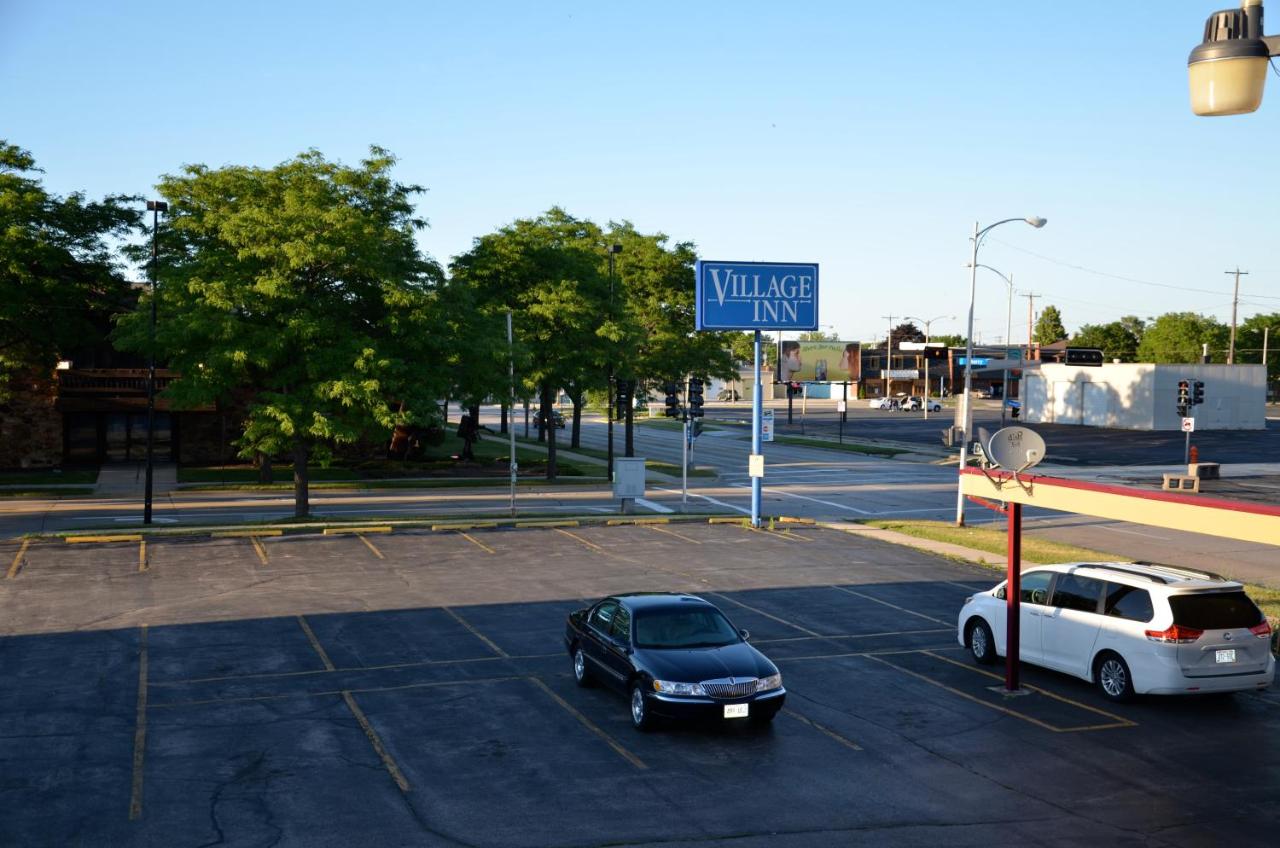 | Village Inn Green Bay