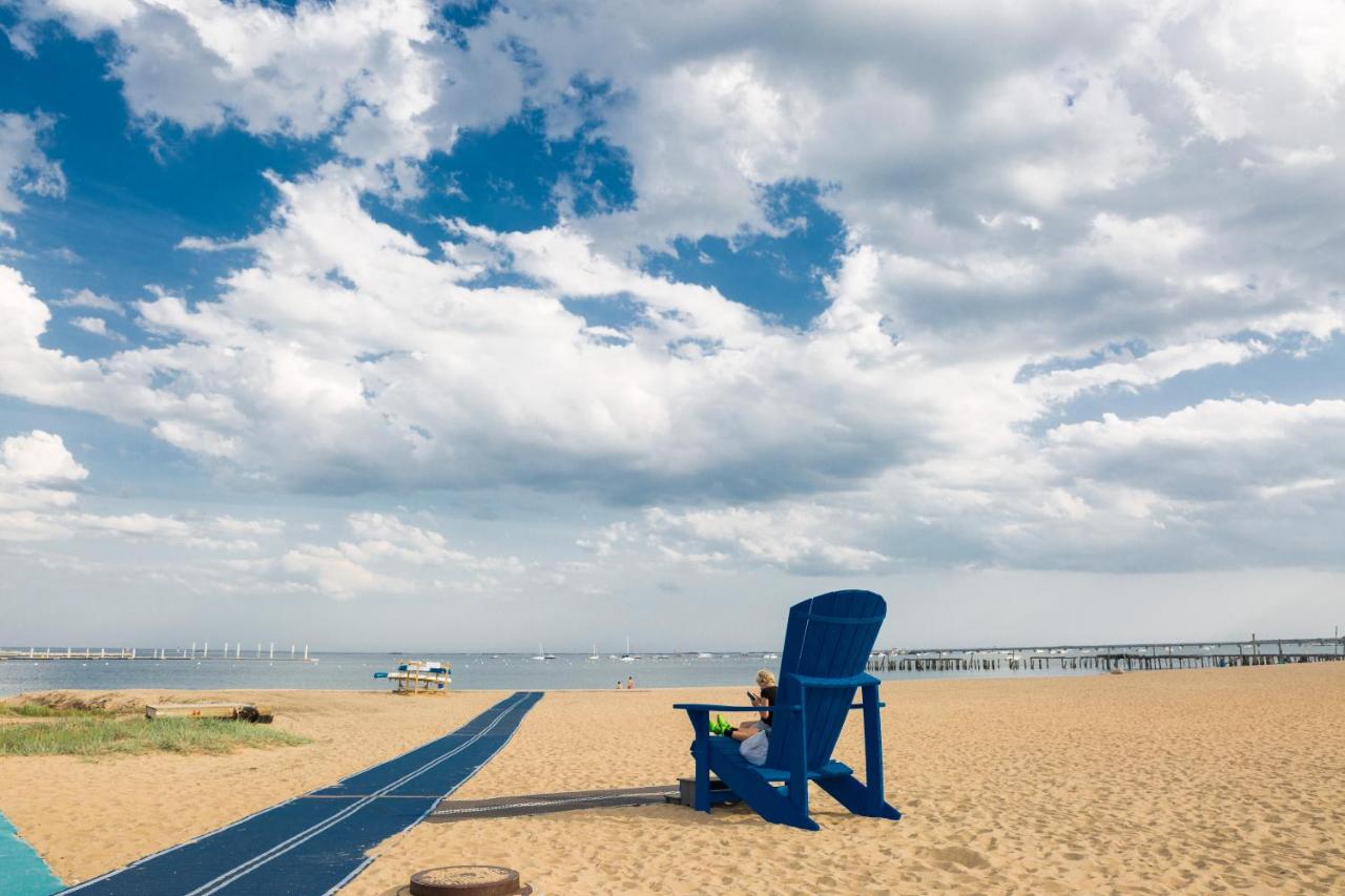 | AWOL Hotel Provincetown