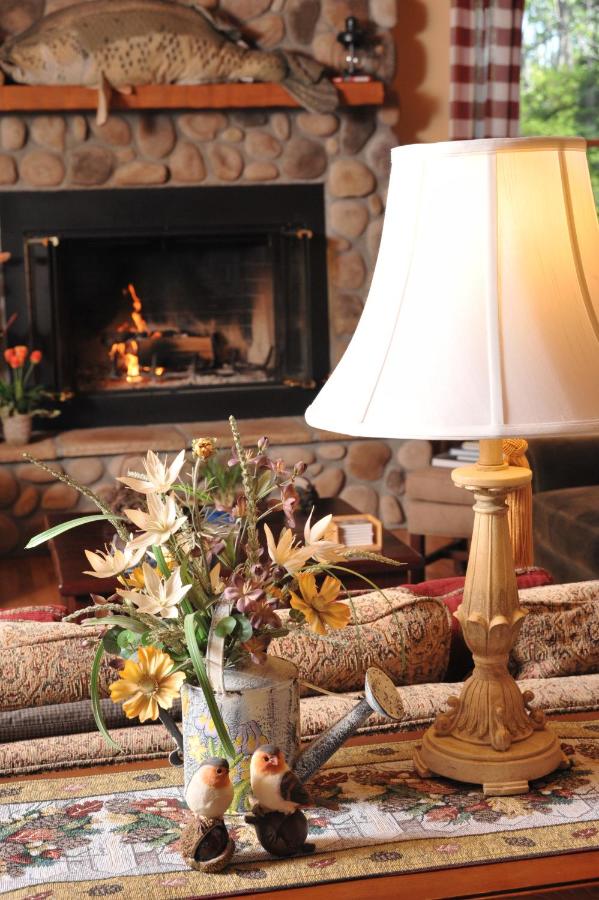 | Berry Springs Lodge