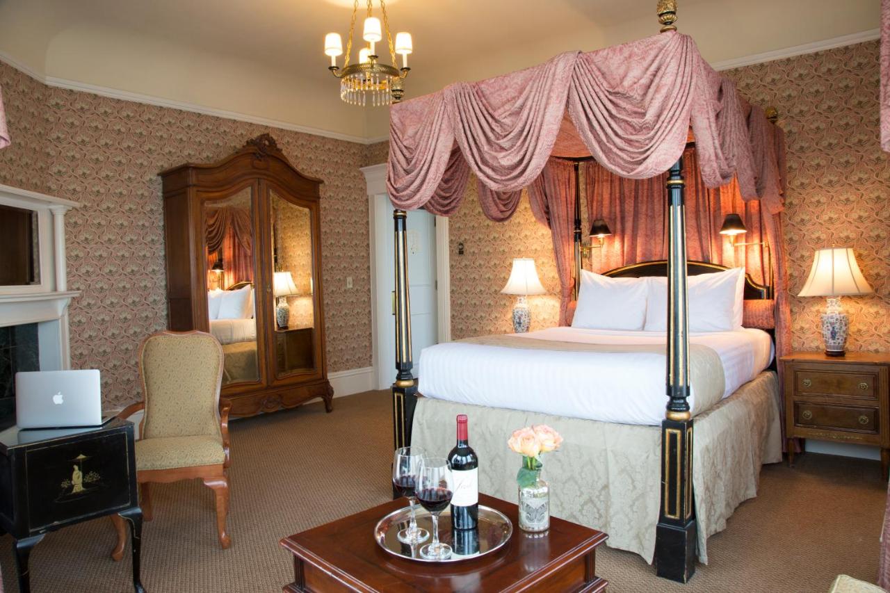 Junior Suite at Hotel Majestic